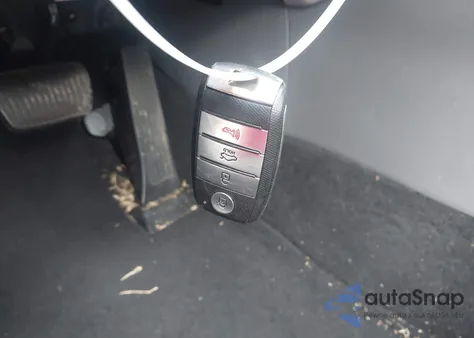 2016 Kia Optima Ex z USA, uszkodzony, nr VIN 5XXGU4L39GG080021